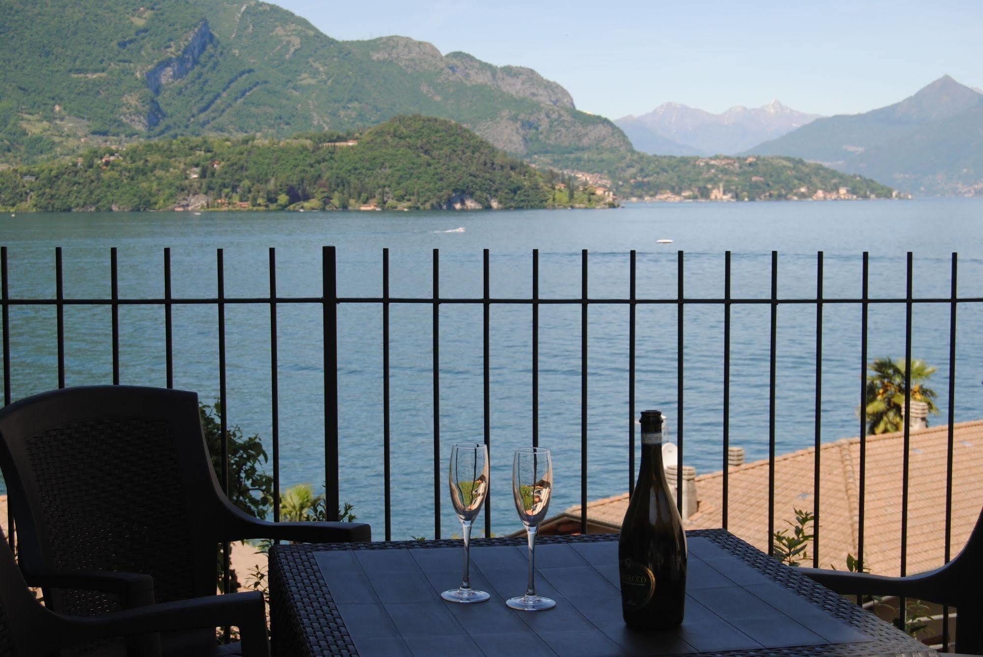 B&B Sosta Sul Lago Lezzeno Exterior photo