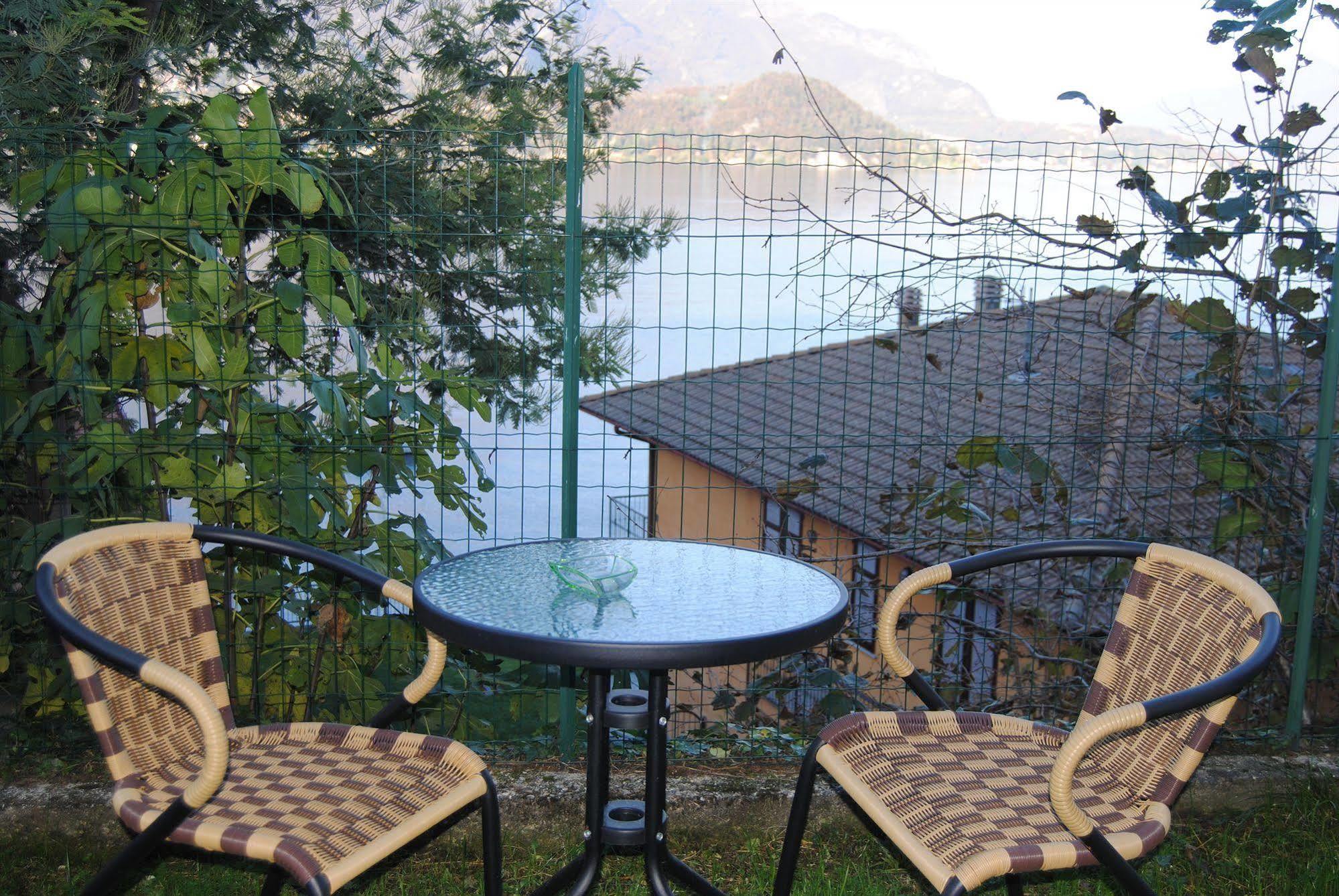 B&B Sosta Sul Lago Lezzeno Exterior photo